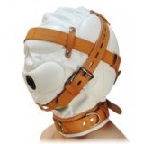 Weiße Ledermaske: Totaler Sinnesentzug