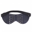 Masque BDSM à clous