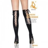 Kniestrümpfe mit Schnüren auf der Rückseite